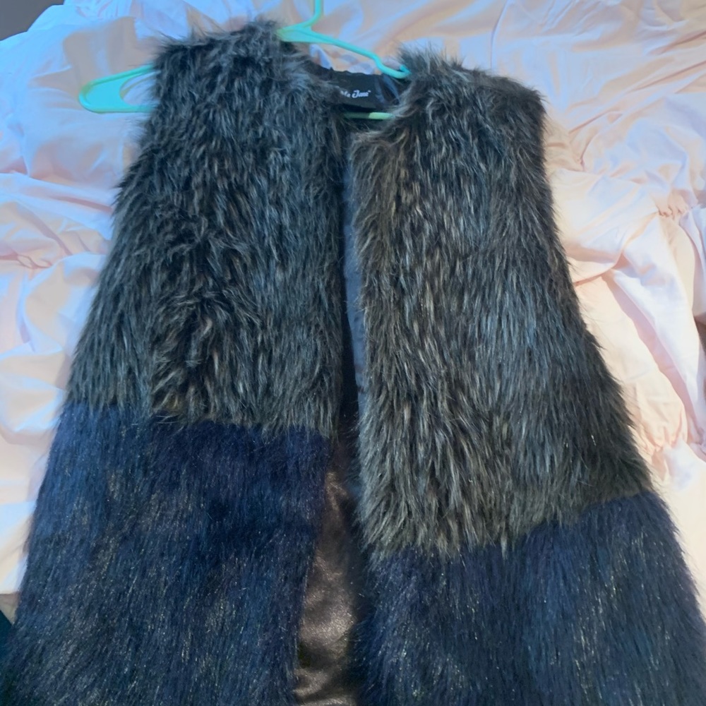 Fur vest